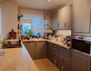 Appartement 3 chambres à vendre dans Cluj-napoca, zone Marasti