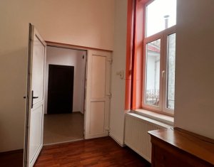 Bureau à louer dans Cluj-napoca, zone Centru