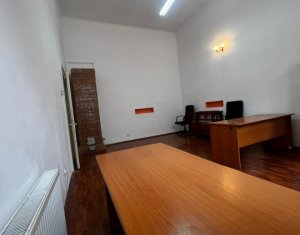 Bureau à louer dans Cluj-napoca, zone Centru