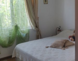 Maison 4 chambres à vendre dans Floresti