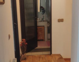 Maison 4 chambres à vendre dans Floresti