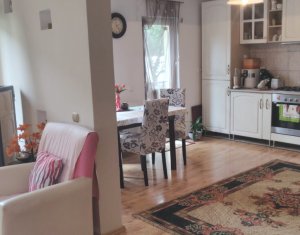 Maison 4 chambres à vendre dans Floresti