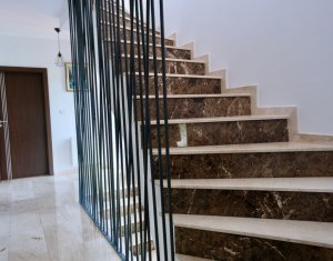 Maison 6 chambres à vendre dans Cluj-napoca, zone Borhanci