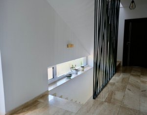 Maison 6 chambres à vendre dans Cluj-napoca, zone Borhanci