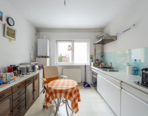 Appartement 3 chambres à vendre dans Cluj-napoca, zone Andrei Muresanu