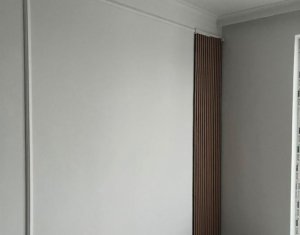 Appartement 3 chambres à vendre dans Cluj-napoca, zone Intre Lacuri