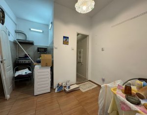 Appartement 3 chambres à vendre dans Cluj-napoca, zone Centru