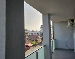 Appartement 3 chambres à louer dans Cluj-napoca, zone Marasti