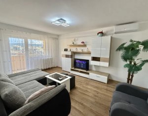 Appartement 4 chambres à vendre dans Cluj-napoca, zone Marasti