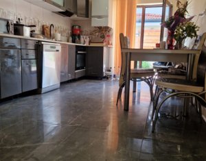 Maison 5 chambres à vendre dans Cluj-napoca, zone Manastur