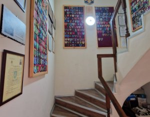 Maison 5 chambres à vendre dans Cluj-napoca, zone Manastur