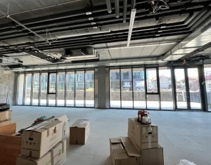 Espace Commercial à louer, 136m2 dans Cluj-napoca, zone Centru