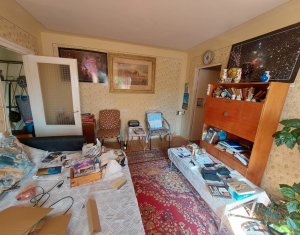 Appartement 4 chambres à vendre dans Cluj-napoca, zone Manastur