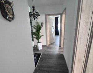 Casa de lux, mobilata complet, in imobil tip triplex, Floresti, Teilor