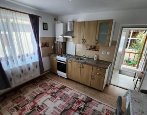 Maison 3 chambres à louer dans Floresti