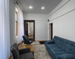 Bureau à louer, 52m2 dans Cluj-napoca, zone Centru