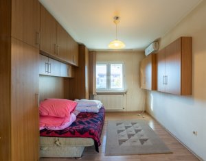Maison 5 chambres à vendre dans Floresti