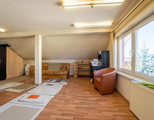 Maison 5 chambres à vendre dans Floresti