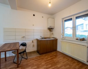 Maison 5 chambres à vendre dans Floresti