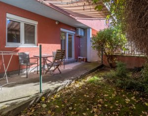 Maison 5 chambres à vendre dans Floresti
