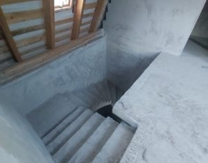 Appartement 5 chambres à vendre dans Cluj-napoca, zone Zorilor