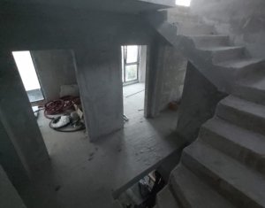 Appartement 5 chambres à vendre dans Cluj-napoca, zone Zorilor