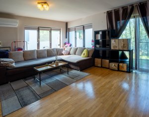 Maison 5 chambres à vendre dans Floresti