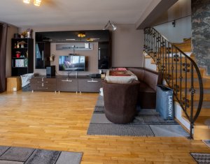 Maison 5 chambres à vendre dans Floresti