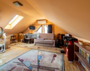 Maison 5 chambres à vendre dans Floresti