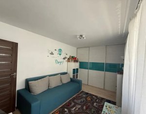 Appartement 3 chambres à vendre dans Floresti