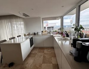 Appartement 5 chambres à vendre dans Cluj-napoca, zone Buna Ziua