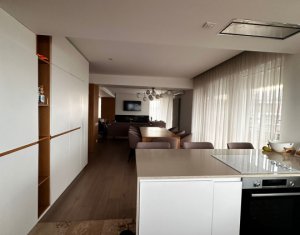 Appartement 5 chambres à vendre dans Cluj-napoca, zone Buna Ziua