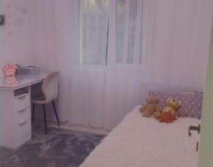 Appartement 3 chambres à vendre dans Cluj-napoca, zone Manastur