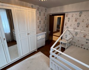 Appartement 4 chambres à vendre dans Cluj-napoca, zone Buna Ziua