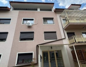 Appartement 4 chambres à vendre dans Cluj-napoca, zone Buna Ziua