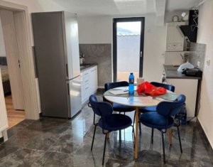 Appartement 3 chambres à vendre dans Floresti