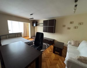 Appartement 3 chambres à louer dans Cluj-napoca, zone Intre Lacuri