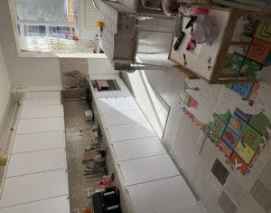 , 6800m2 dans Floresti