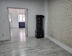 Espace Commercial à louer, 75m2 dans Cluj-napoca, zone Centru