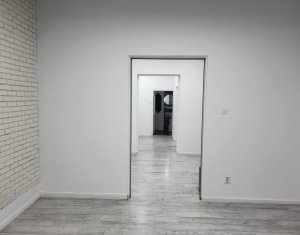 Espace Commercial à louer dans Cluj-napoca, zone Centru