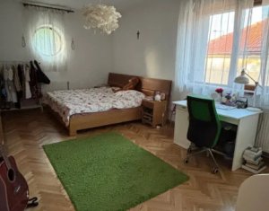 Appartement 4 chambres à vendre dans Cluj-napoca, zone Andrei Muresanu