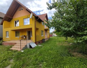 Maison 5 chambres à vendre dans Floresti