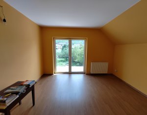 Maison 5 chambres à vendre dans Floresti