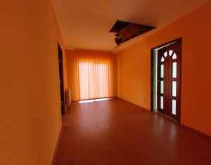 Maison 5 chambres à vendre dans Floresti