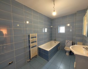 Maison 5 chambres à vendre dans Floresti