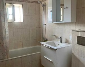 Appartement 3 chambres à vendre dans Cluj-napoca, zone Manastur