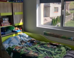 Maison 4 chambres à vendre dans Chinteni