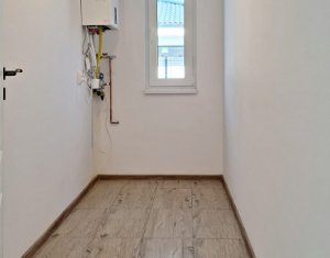 Maison 4 chambres à louer dans Corusu, zone Centru