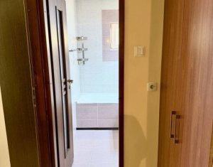 Appartement 3 chambres à louer dans Cluj-napoca, zone Zorilor
