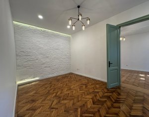 Bureau à louer, 70m2 dans Cluj-napoca